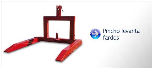Tractor Pincho levanta fardos